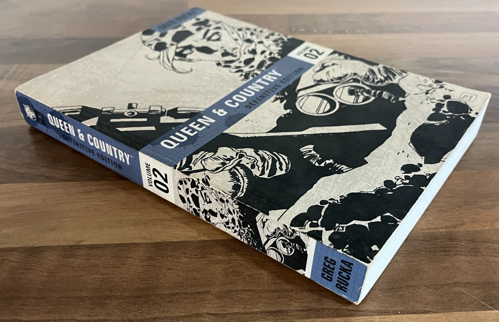 QUEEN & COUNTRY DEFINITIVE EDITION VOL. 1-4 SET GREG RUCKA