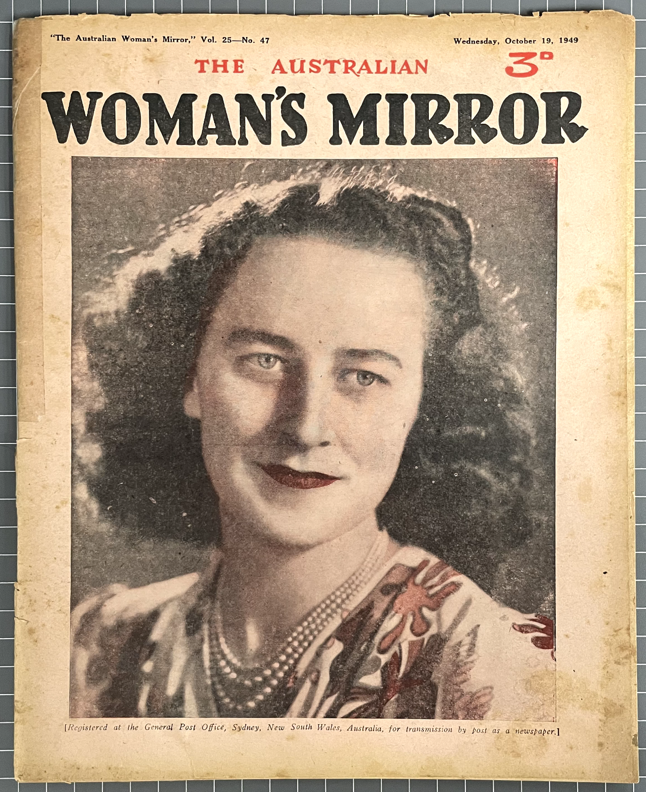 THE AUSTRALIAN WOMAN'S MIRROR VOL. 25 #47 INCLUDES THE PHANTOM COMIC 1949