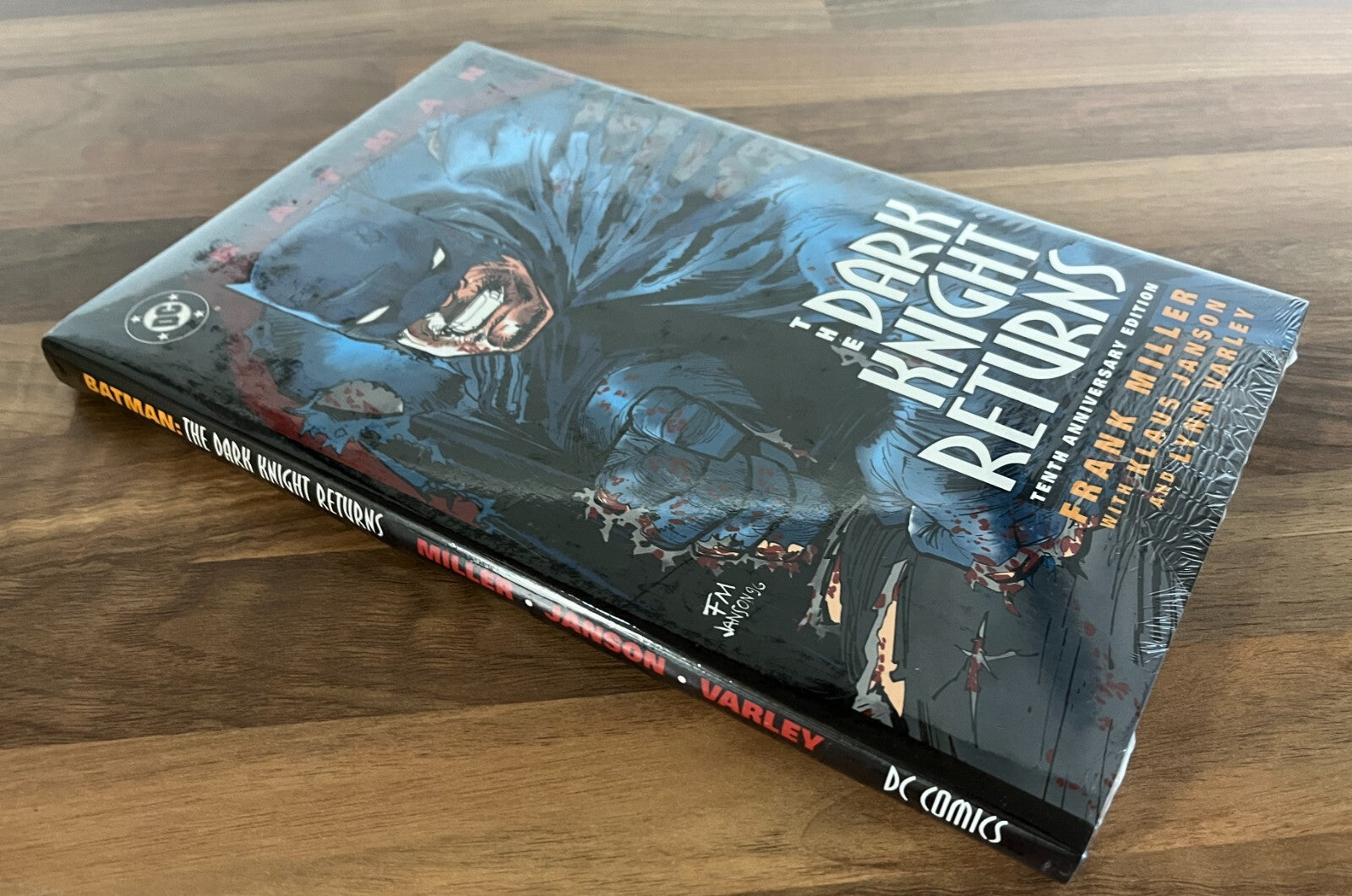 BATMAN THE DARK KNIGHT RETURNS 10TH ANNIVERSARY EDITION FRANK MILLER  HC/DJ NEW