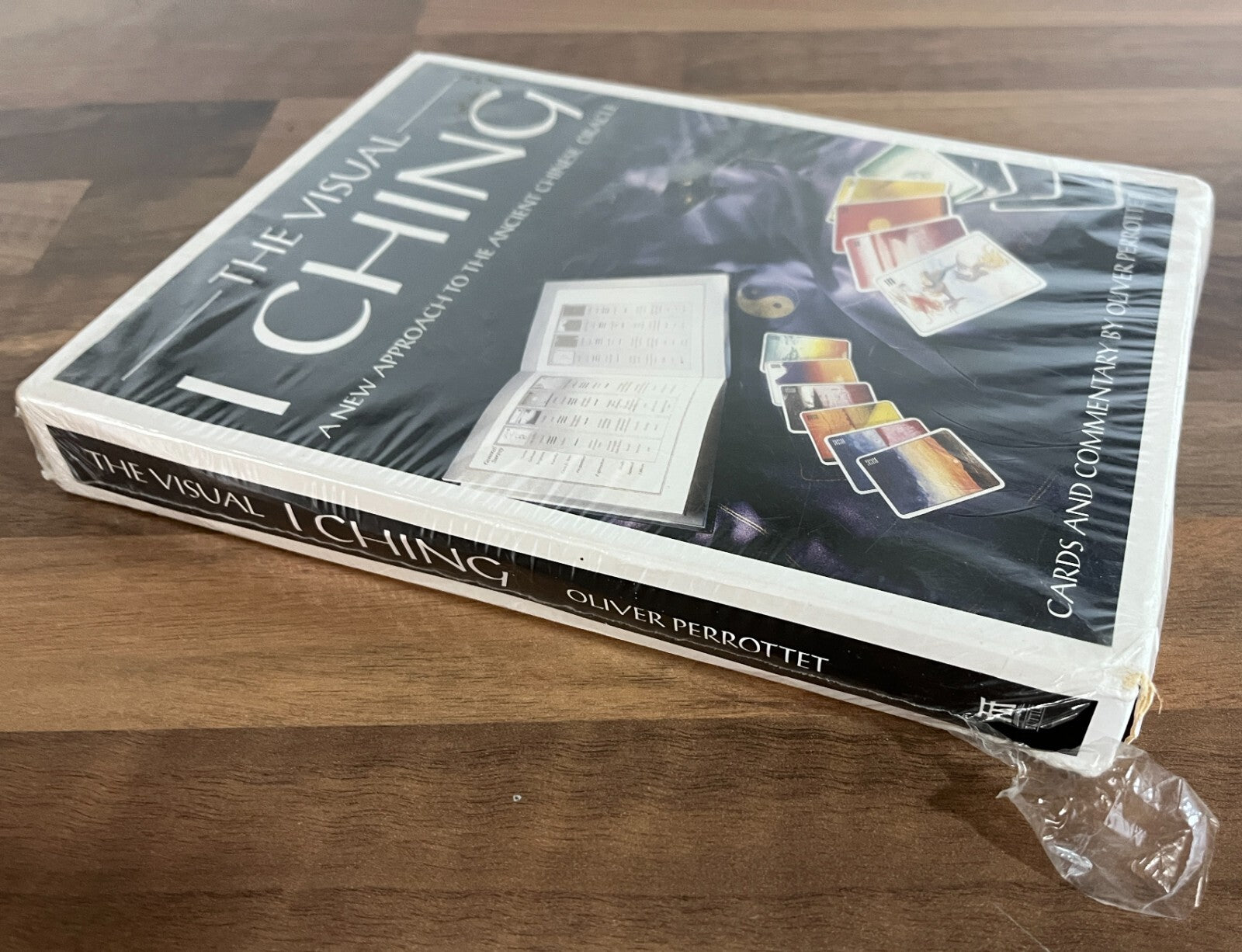 The Visual I Ching: New Approach to the Ancient Chinese Oracle Box Set Perrottet