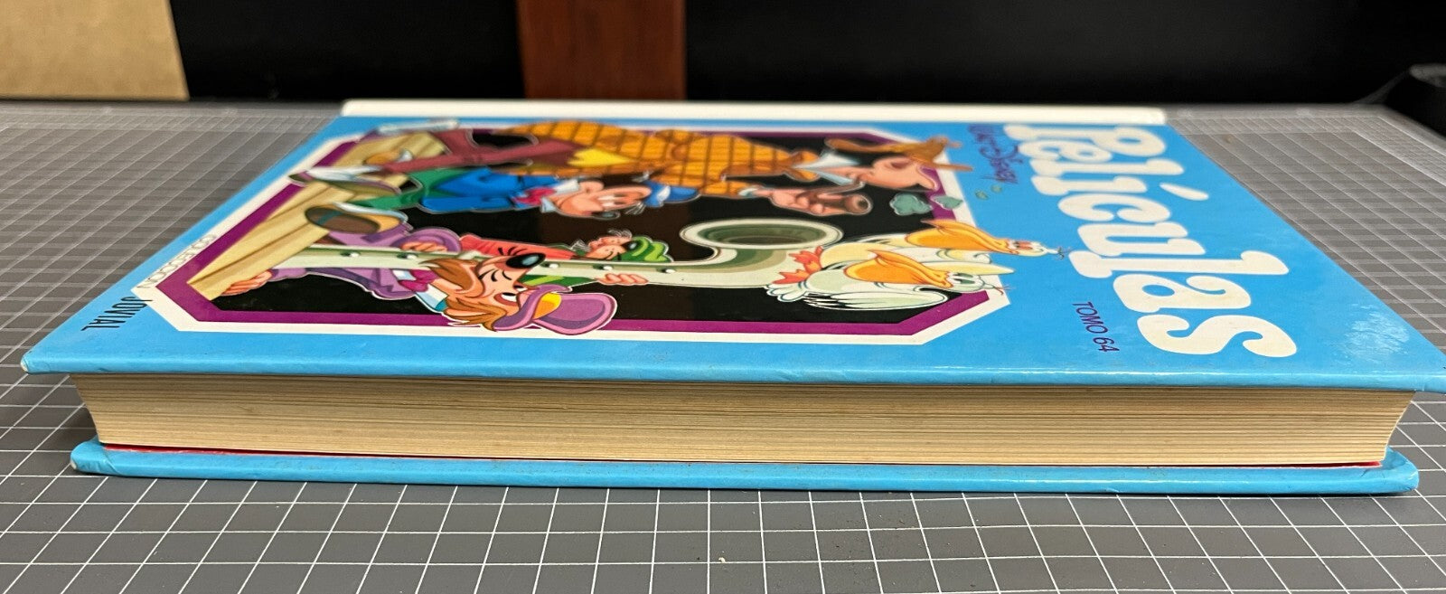 PELICULAS TOMO 64 - WALT DISNEY HARDCOVER  (SPANISH)