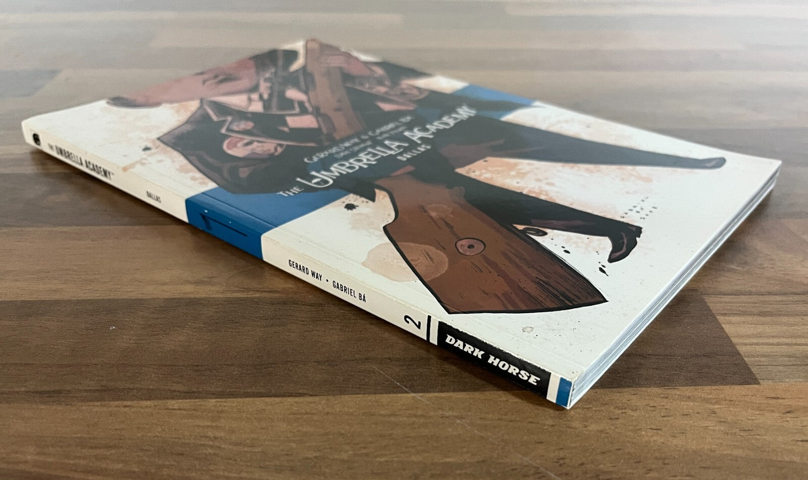 The Umbrella Academy Volume 2: Dallas by Gerard Way & Gabriel Ba (2009)