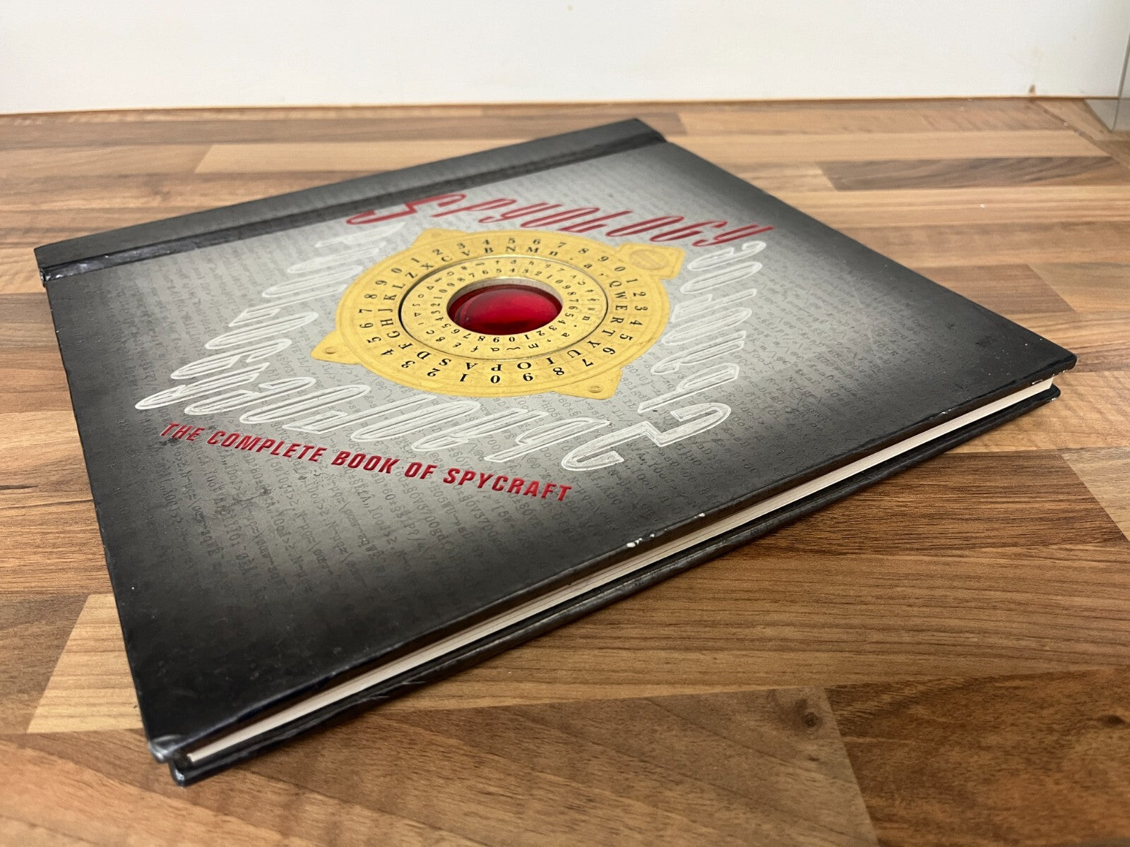 Spyology: The Art of Spycraft (Hardcover, 2008)