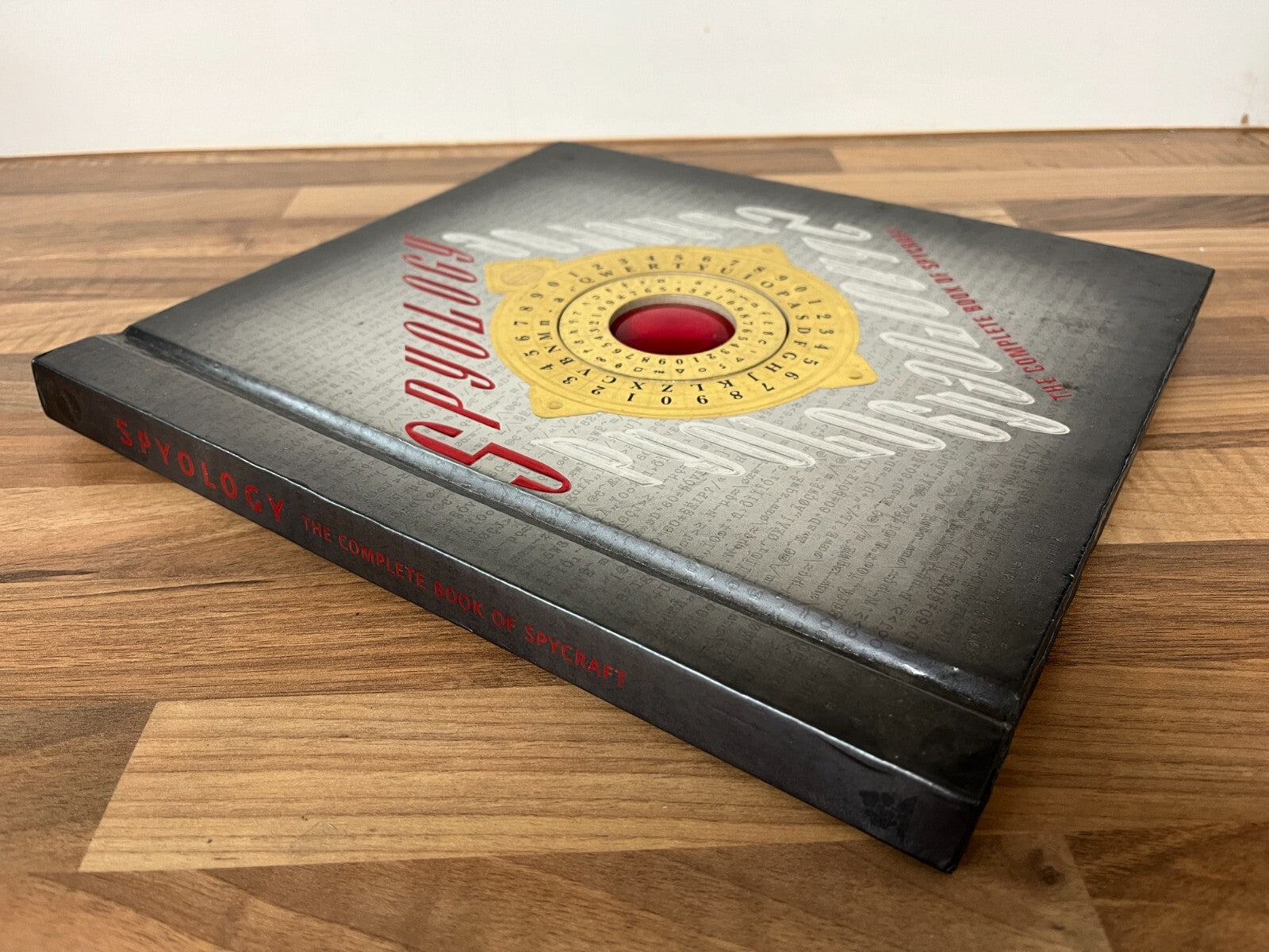 Spyology: The Art of Spycraft (Hardcover, 2008)