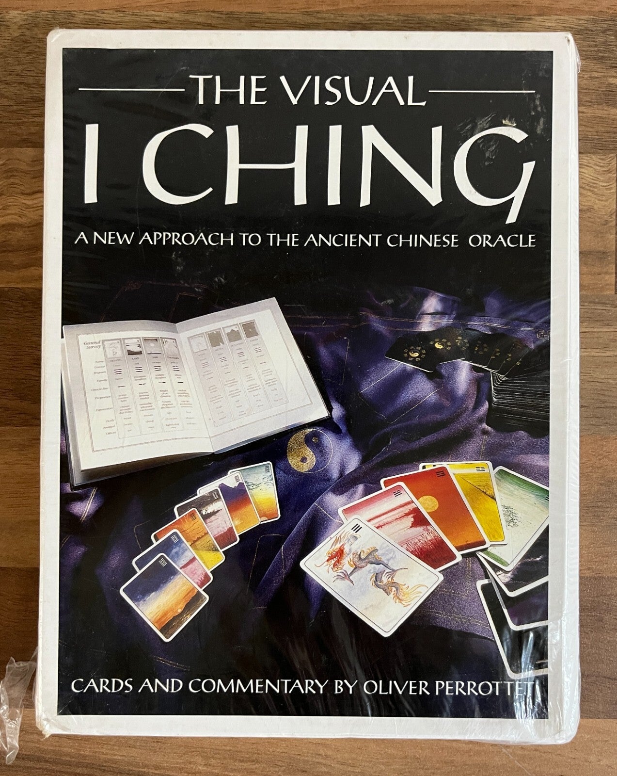 The Visual I Ching: New Approach to the Ancient Chinese Oracle Box Set Perrottet