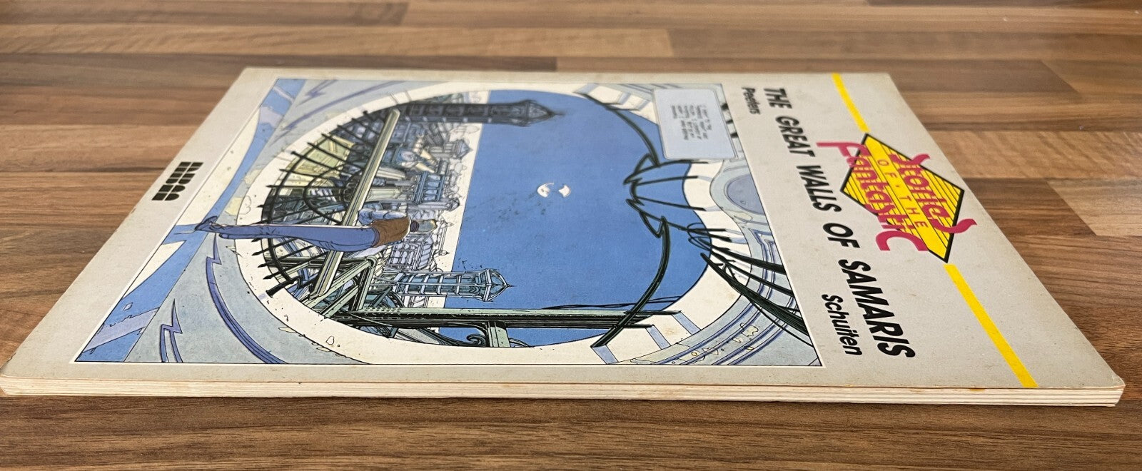 Stories of the Fantastic : The Great Walls of Samaris by Schuiten & Peeters