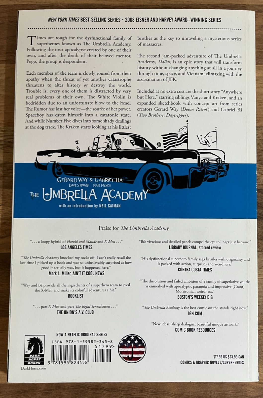 The Umbrella Academy Volume 2: Dallas by Gerard Way & Gabriel Ba (2009)
