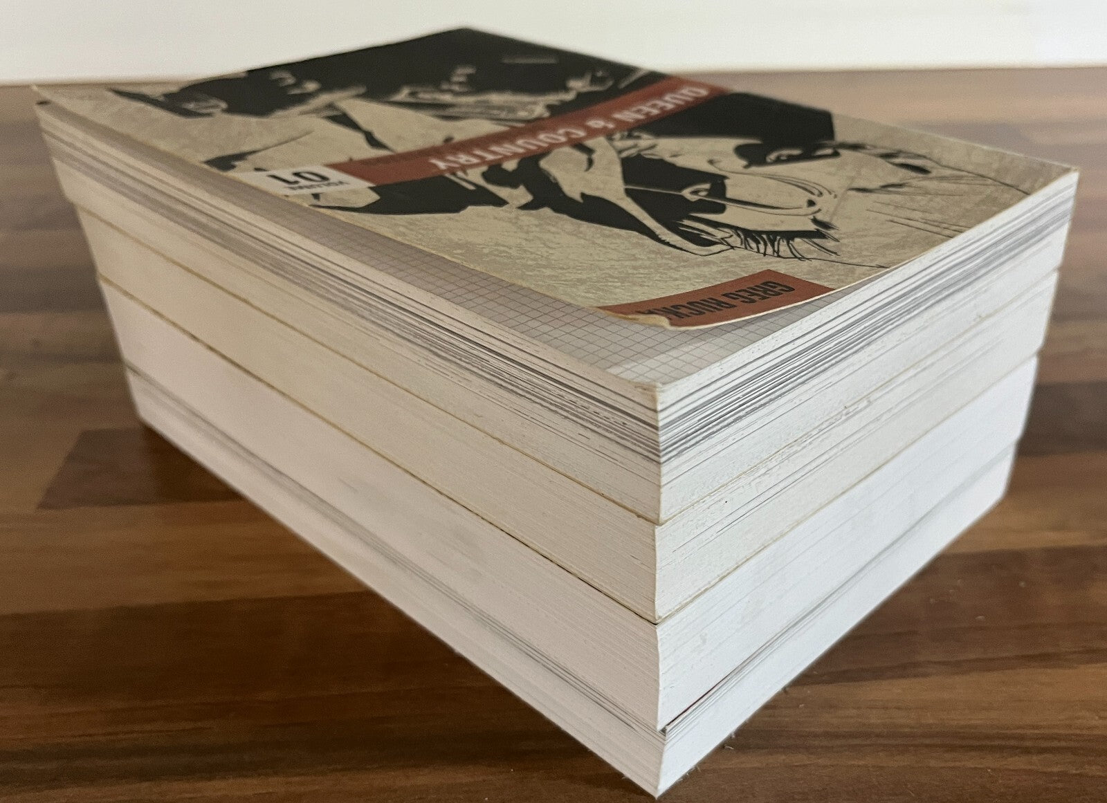 QUEEN & COUNTRY DEFINITIVE EDITION VOL. 1-4 SET GREG RUCKA