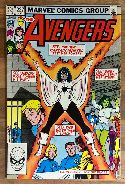 🔑 THE AVENGERS #227 [MARVEL COMICS] *CAPT MARVEL JOINS AVENGERS* 1983 FN/VF