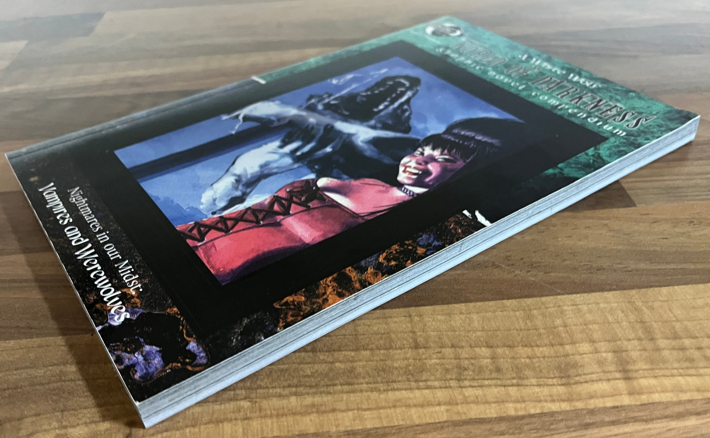 World of Darkness : Vampires and Werewolves : Nightmares in Our Midst Graphic Compendium