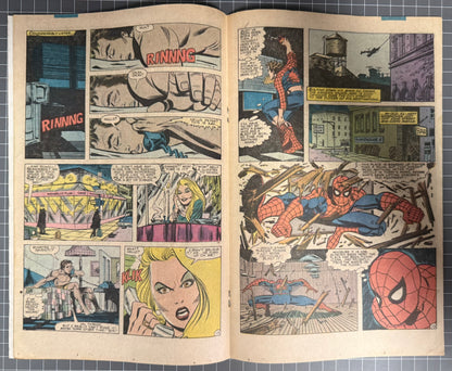 🔑 THE AMAZING SPIDER-MAN #239 [MARVEL COMICS] *2ND APP. HOBGOBLIN* 1983 FN-
