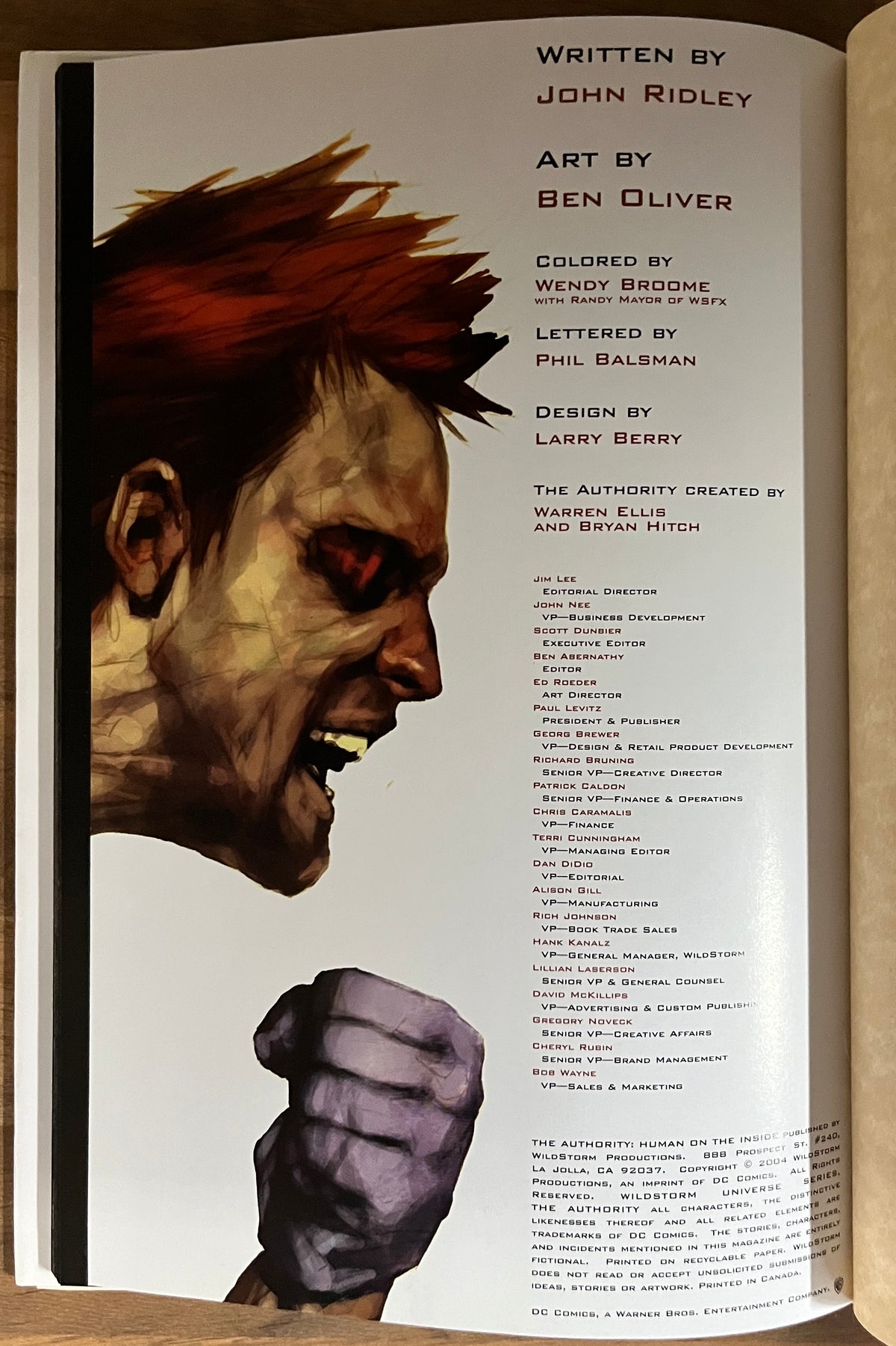 THE AUTHORITY HUMAN ON THE INSIDE [WILDSTORM] HC/DJ COMIC 2004 LIKE NEW