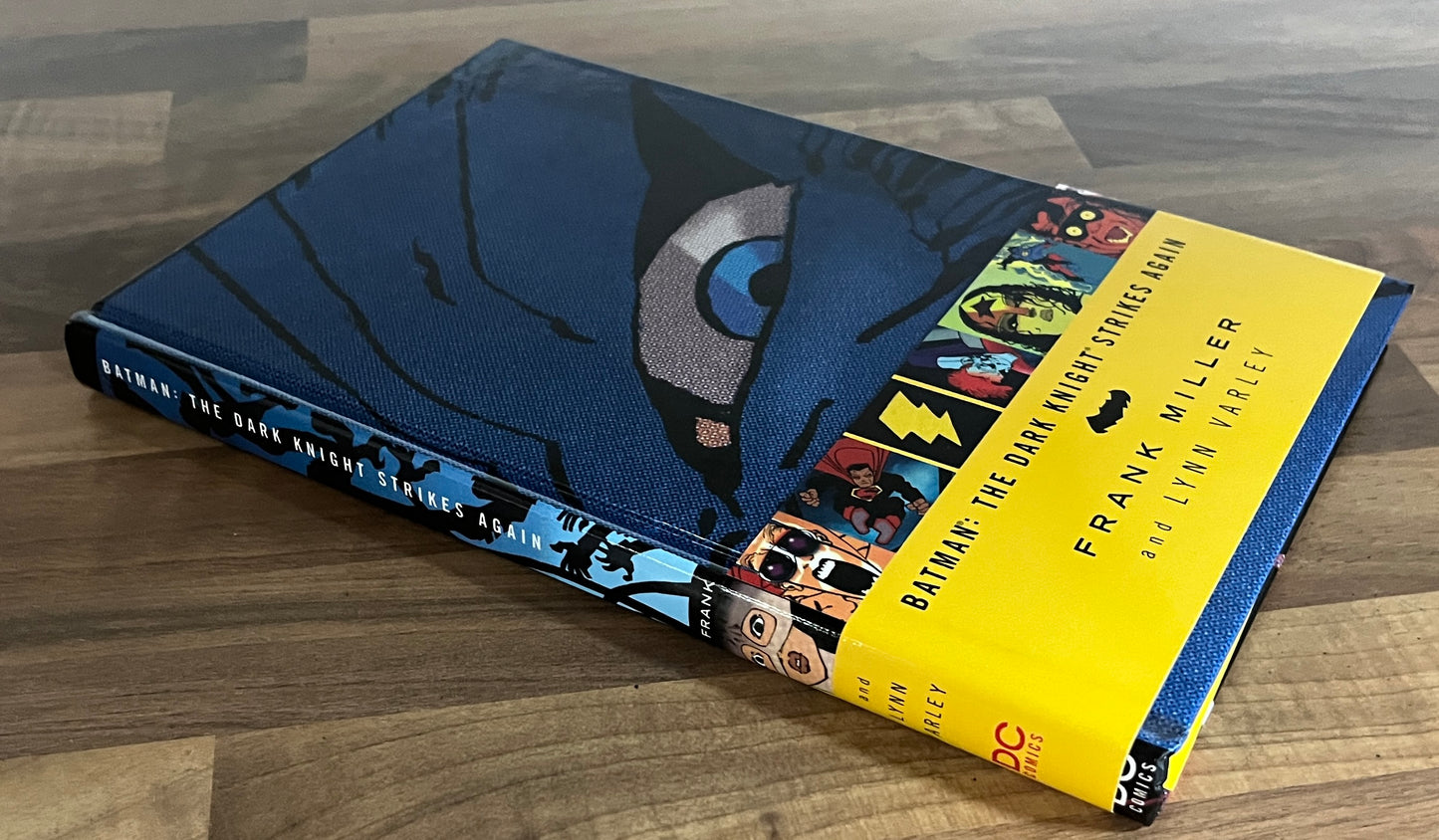 Batman: The Dark Knight Strikes Again Frank Miller, Lynn Varley HC/DJ, 1st Print