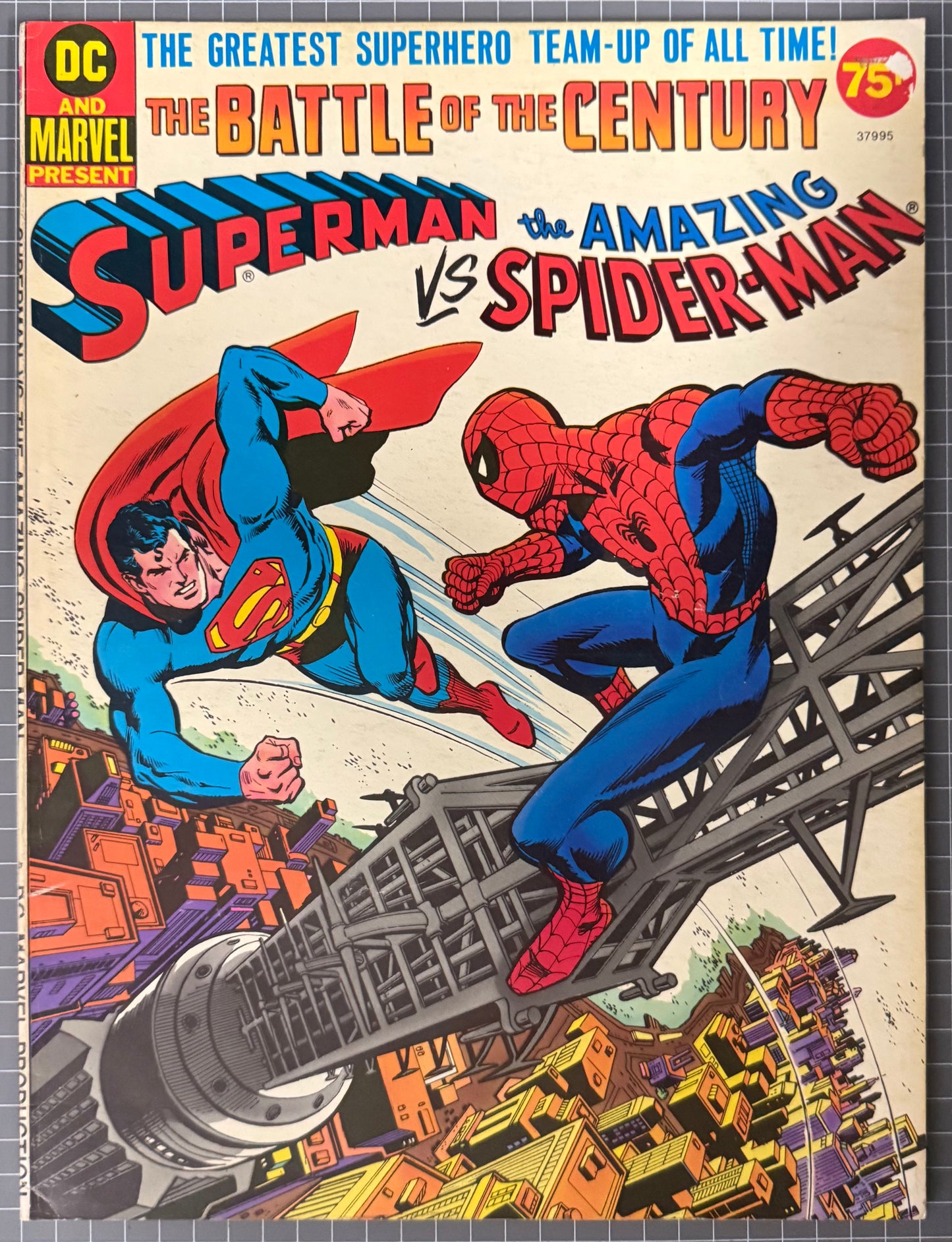 🔑 SUPERMAN VS. THE AMAZING SPIDER-MAN [DC MARVEL PRESENT] TREASURY 1976 FN+